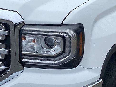 Used 2018 GMC Sierra 1500 SLT w/ SLT Premium Package image 5