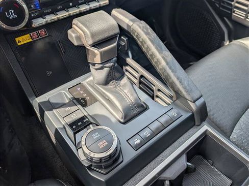 Used 2025 Toyota Tacoma Limited AWD/4WD image 12