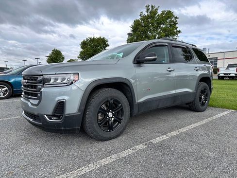 Used 2023 GMC Acadia AT4 w/ Technology Package AWD/4WD image 2