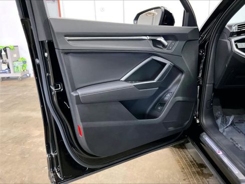 Certified 2023 Audi Q3 2.0T Premium w/ Black Optic Sport Package image 24