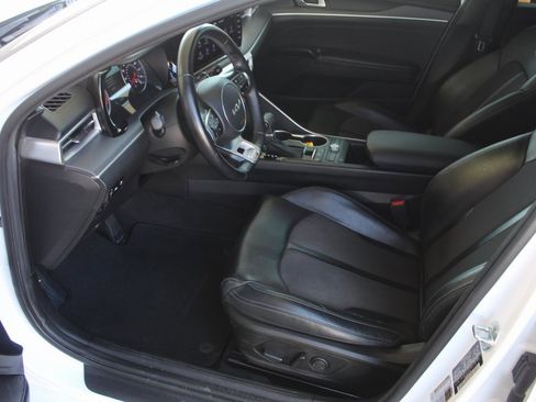 Used 2022 Kia K5 GT-Line image 10
