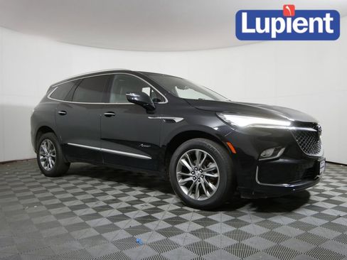 Used 2023 Buick Enclave Avenir image 1