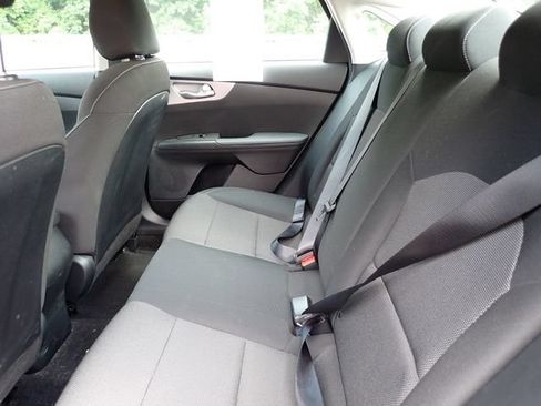 Used 2024 Kia Forte LXS w/ LXS Technology Package FWD image 11