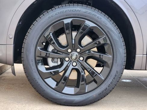 Used 2025 Land Rover Discovery Sport S AWD/4WD image 7