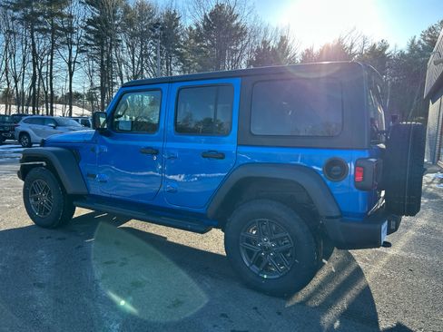 Used 2026 Jeep Wrangler Unlimited Sport AWD/4WD image 9
