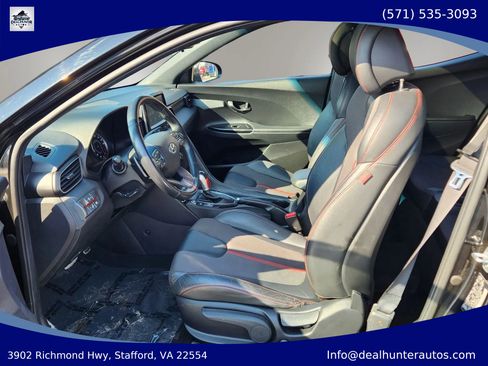 Used 2020 Hyundai Veloster Turbo FWD image 21