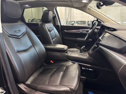Used 2018 Cadillac XT5 Premium Luxury AWD/4WD image 36
