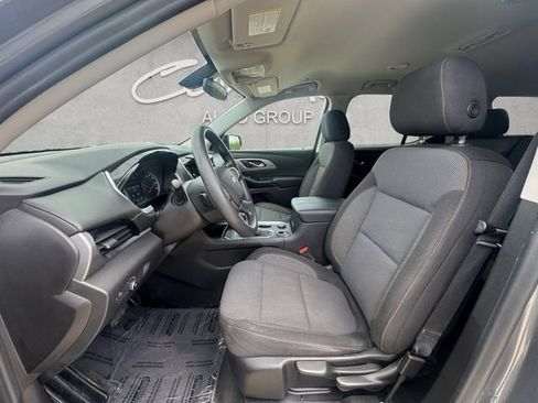 Used 2021 Chevrolet Traverse LS FWD image 19