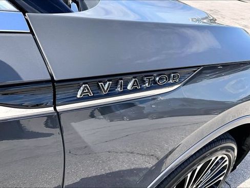 Used 2022 Lincoln Aviator Black Label w/ Dynamic Handling Package AWD/4WD image 33