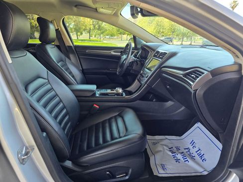 Used 2019 Ford Fusion SEL image 30