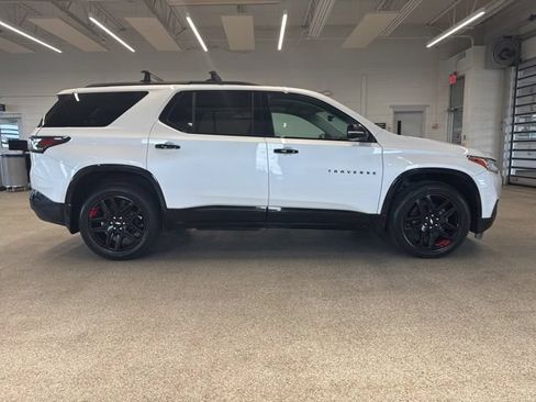 Certified 2020 Chevrolet Traverse Premier w/ Redline Edition AWD/4WD image 4