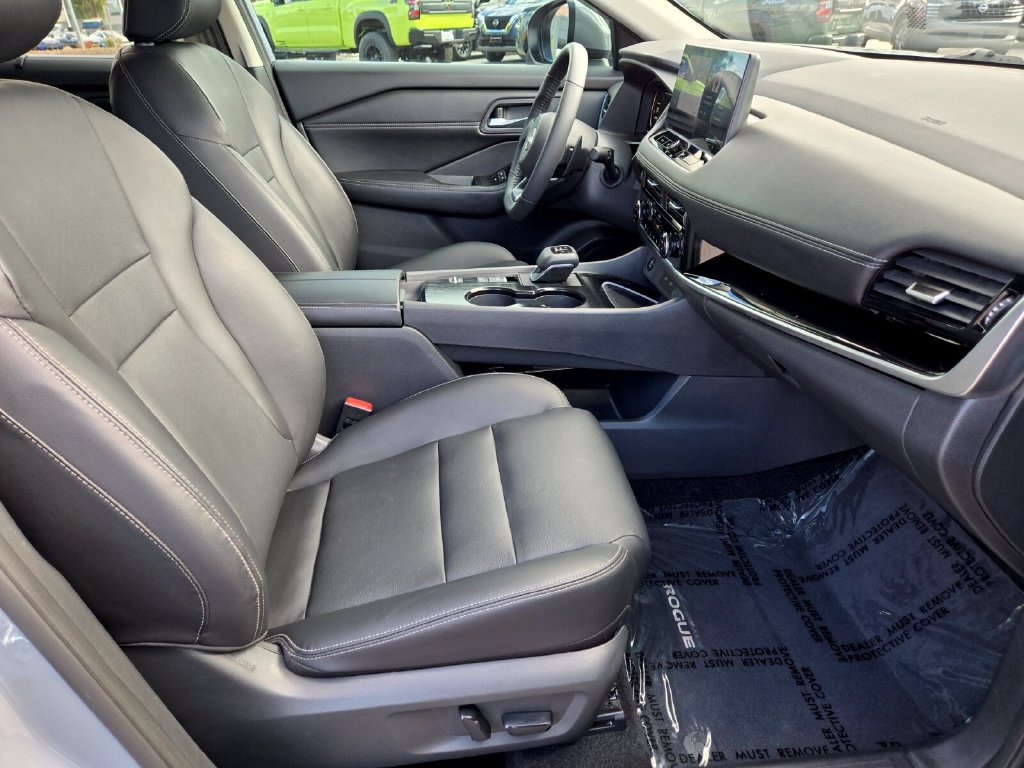 Certified 2024 Nissan Rogue SL w/ SL Premium Package FWD image 22