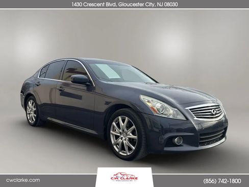 Used 2013 INFINITI G37 x Sedan w/ Premium Pkg image 3