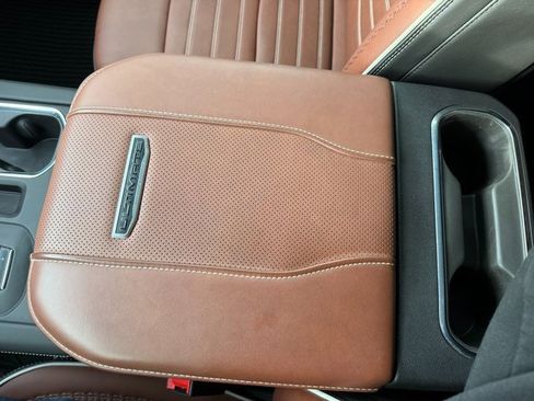 Used 2024 GMC Sierra 3500 Denali Ultimate image 19