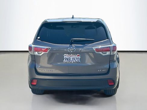 Used 2014 Toyota Highlander Plus AWD/4WD image 6