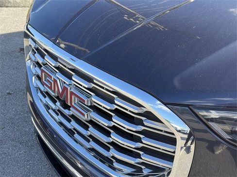 Used 2018 GMC Terrain Denali w/ Advanced Safety Package image 6