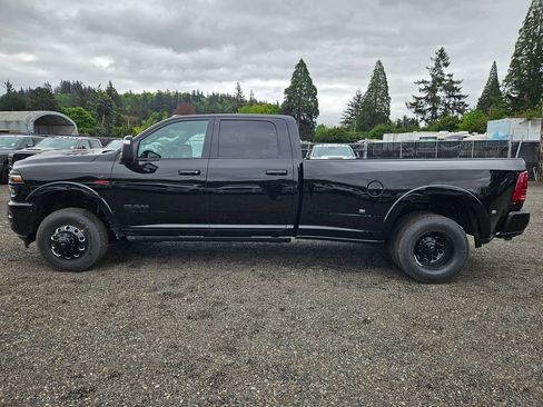 New 2026 RAM 3500 Limited AWD/4WD image 4