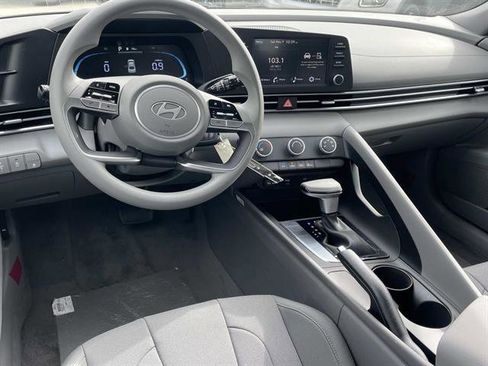 New 2026 Hyundai Elantra SE FWD image 6