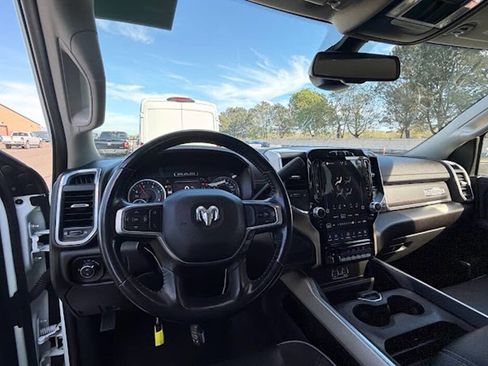 Used 2023 RAM 2500 Laramie AWD/4WD image 13