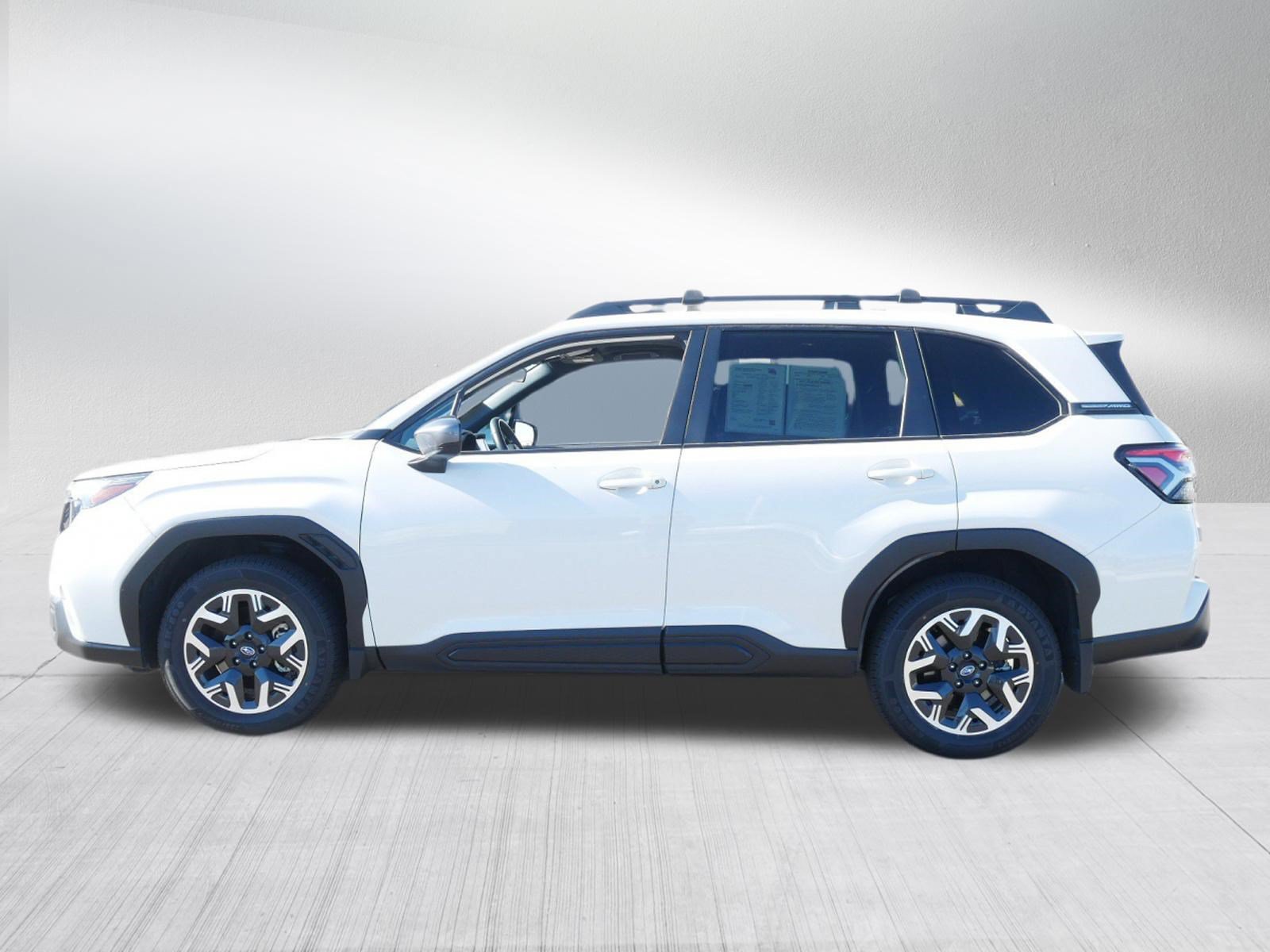 Certified 2025 Subaru Forester Premium AWD/4WD image 4