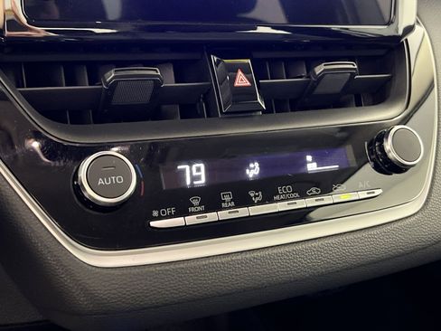 Used 2023 Toyota Corolla LE image 21