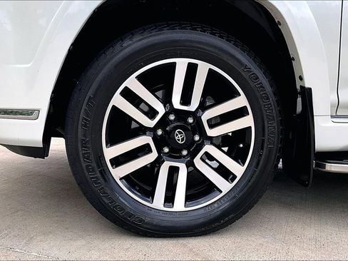 Used 2022 Toyota 4Runner Limited AWD/4WD image 8