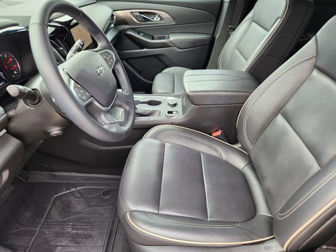 Certified 2023 Chevrolet Traverse Premier w/ Redline Edition image 11