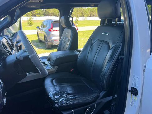 Used 2015 Ford F150 Platinum w/ Equipment Group 701A Luxury RWD image 8