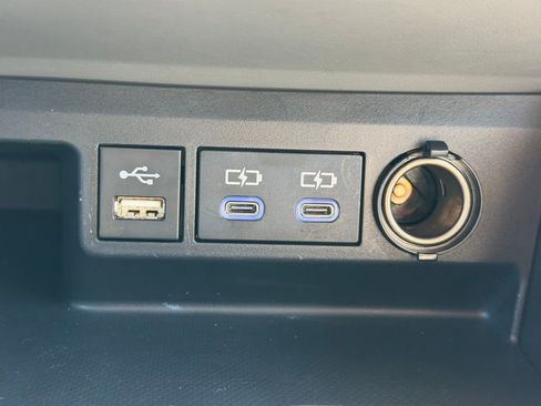 Used 2022 Toyota Highlander XLE image 53