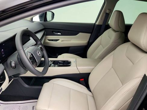 Used 2025 Nissan Murano SV image 19