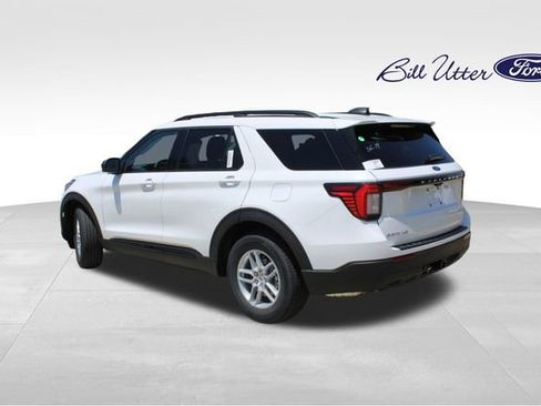 New 2026 Ford Explorer Active RWD image 4