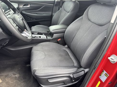 Used 2020 Hyundai Santa Fe SE image 10