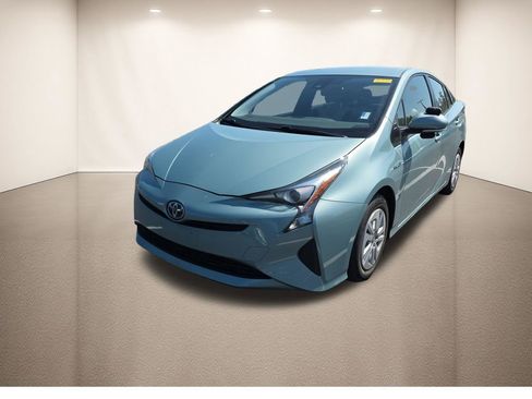 Used 2017 Toyota Prius Two FWD image 15