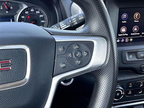 Used 2024 GMC Terrain SLE AWD/4WD image 23