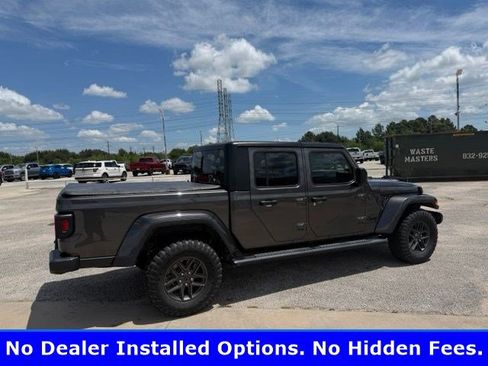 Used 2024 Jeep Gladiator Sport AWD/4WD image 3