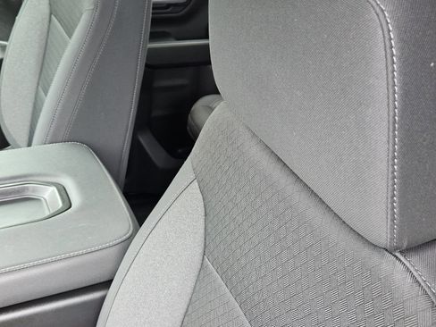 Used 2024 Chevrolet Silverado 2500 Custom w/ Custom Value Package image 33