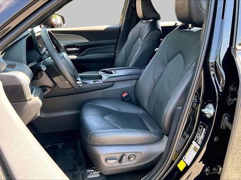 Used 2026 Toyota Grand Highlander AWD Hybrid image 8
