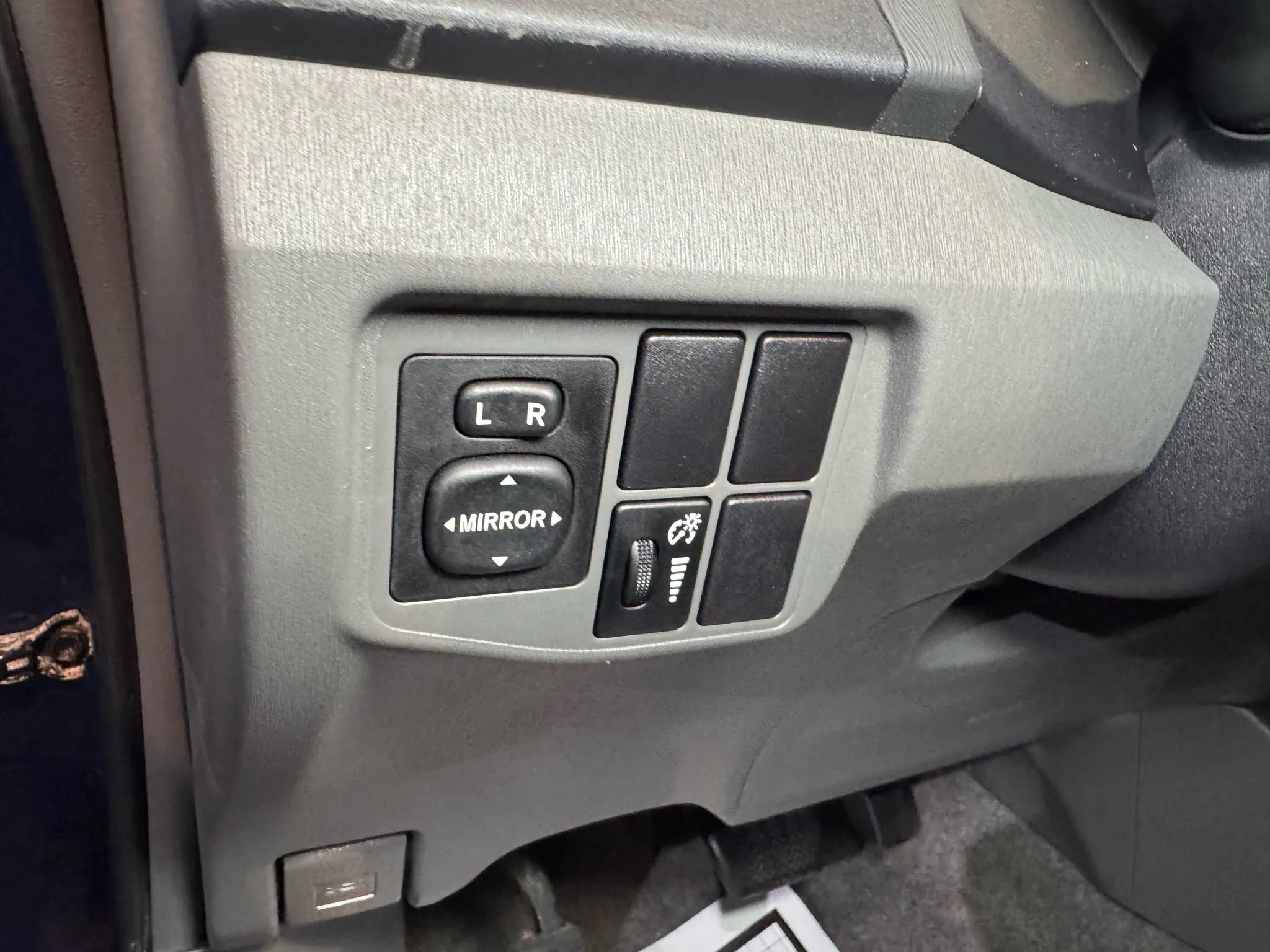Used 2010 Toyota Prius Three w/ Navigation Pkg FWD image 19