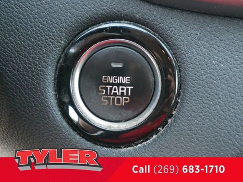 Used 2017 Kia Sorento FWD w/ LX Convenience Package image 28