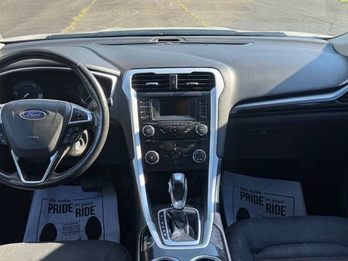 Used 2013 Ford Fusion SE FWD image 11