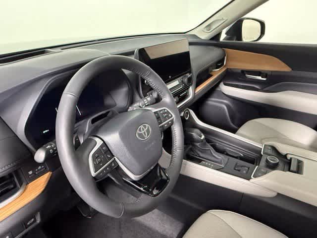 Used 2026 Toyota Grand Highlander AWD image 16