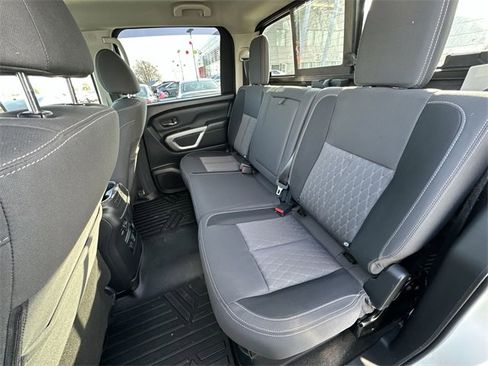 Used 2021 Nissan Titan SV w/ SV Convenience Package image 24