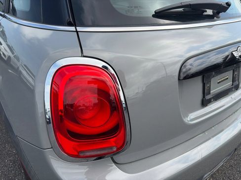 Used 2016 MINI Cooper 4-Door Hardtop FWD image 16