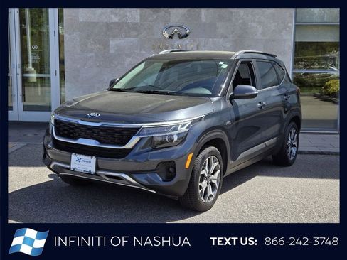 Used 2021 Kia Seltos EX AWD/4WD image 1