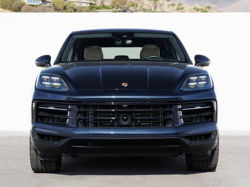 Certified 2025 Porsche Cayenne E-Hybrid Coupe AWD/4WD image 10