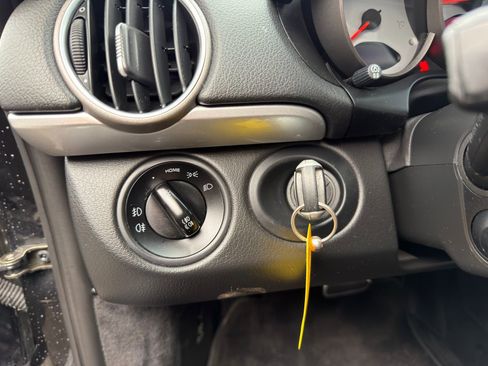 Used 2006 Porsche Cayman S image 23