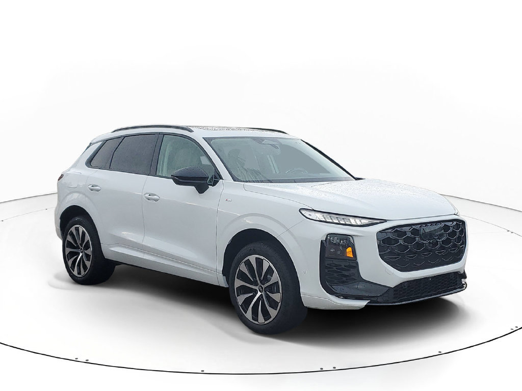 New 2026 Audi Q3 quattro 2.0T AWD/4WD image 1