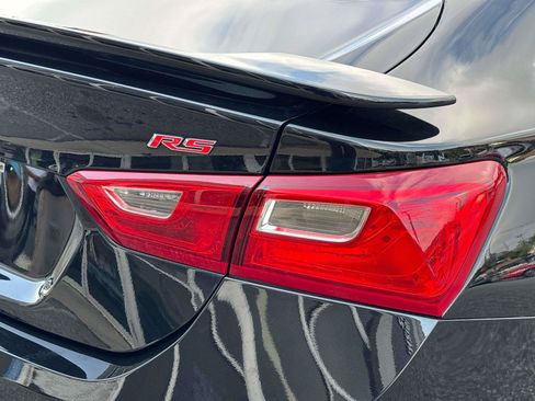 Used 2019 Chevrolet Malibu RS FWD image 3
