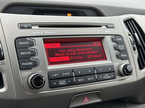 Used 2014 Kia Sportage LX image 35