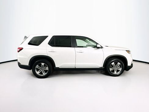 Used 2025 Honda Pilot EX-L image 10